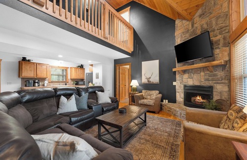 Branson West Cabin | Rustic Cabin with 4 Master Suites by SDC!