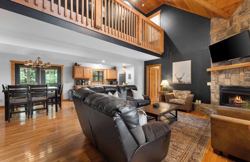 Branson West Cabin | Rustic Cabin with 4 Master Suites by SDC!