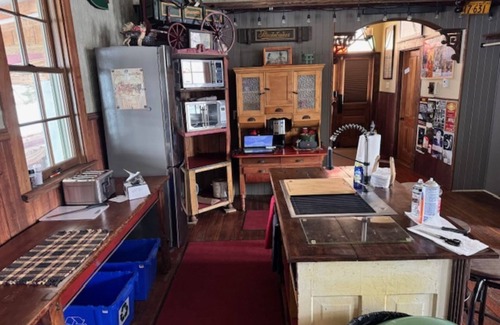 Maple Creek Cabin | Rustic Charm and acres of elbow room: Ghostown Blues Lodge Near Cypress Hills!