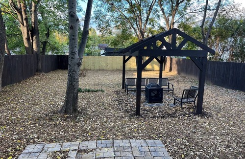 Huntsville House | Rustic Chic Bungalow in Five Points!
