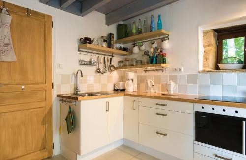 Thenon House | Rustic Chic Country Cottage
