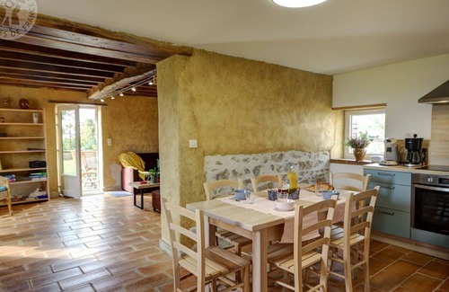 Dance Cottage | Rustic cottage in Amions-Vézelin - 2 bedrooms, all charges included