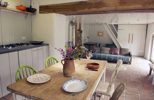 Dinas Cross Cottage | Rustic Cottage Set In Stunning Coastal Farm