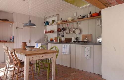 Dinas Cross Cottage | Rustic Cottage Set In Stunning Coastal Farm