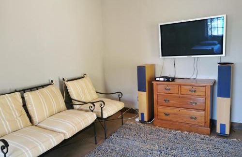 White River Apartment | Rustic Country Cottage