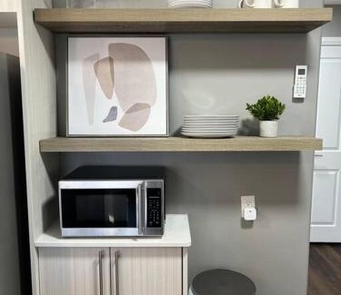 South London Apartment | Rustic Elegance & Style 1BR