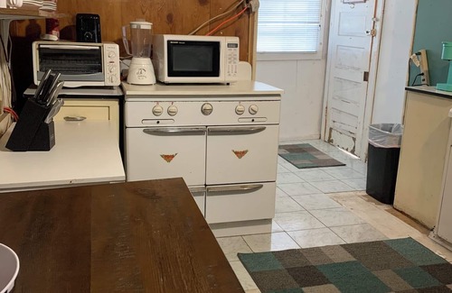 Shawanese Cabin | Rustic Family Cabin Kayaks Hot Tub Colleges 2-bedroom cabin Harveys Lake AC