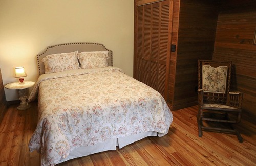 Suwanee Other | Rustic farm is a secluded place to let the family gather in a big outdoor space.