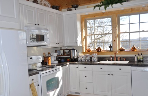 Chestnut Mound Cabin | Rustic Getaway in Nashville’s Backyard!