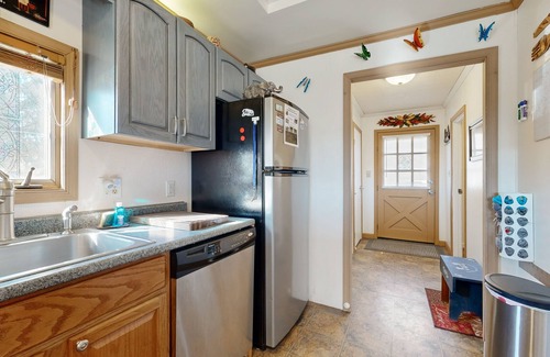 Paradise Point House | Rustic hideaway with hot tub, pool table, wood fireplace, firepit - dog-friendly