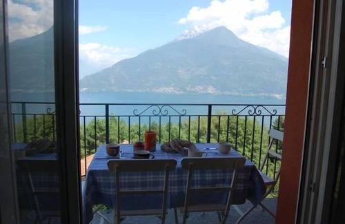 Pianello del Lario House | Rustic house in a quiet location with lake view