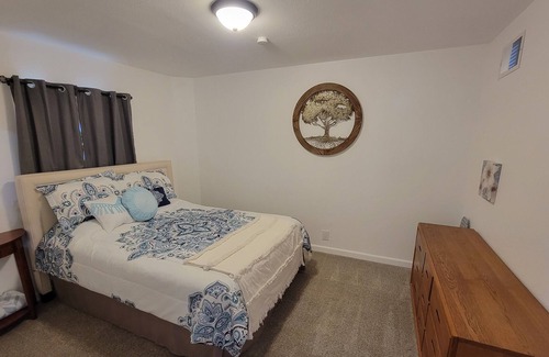 Meadow Lakes Cabin | Rustic house on small lake with beautiful mountain views