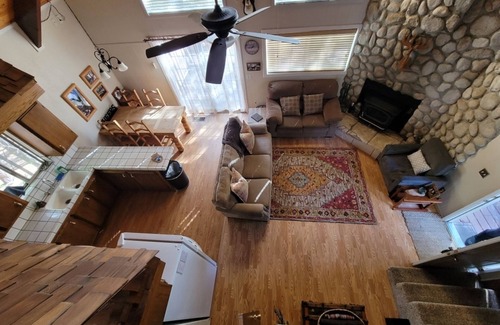 Long Barn Cabin | Rustic luxury mins. to Pinecrest Lake, Strawberry & Sierra mountain fun!