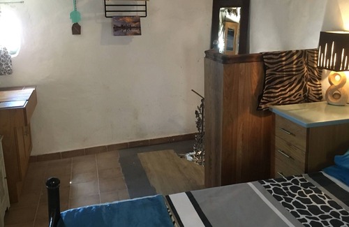 Fuente Alamo de Murcia Apartment | Rustic Luxury Private En-Suite Studio & Roof Terrace With Mountain Views & Pool