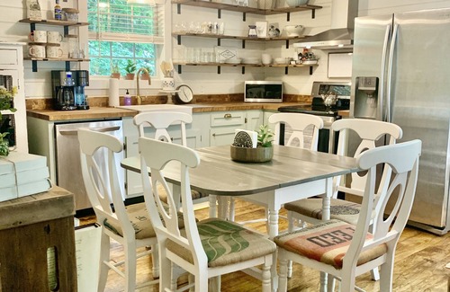 Sautee Nacoochee Cabin | Rustic Modern Farmhouse Cabin