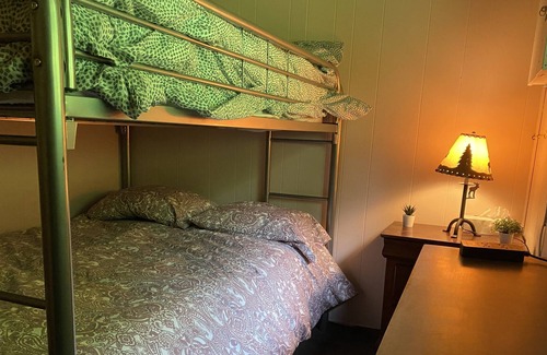 Lake Cottage | Rustic private cottage at the Gut Conservation Area