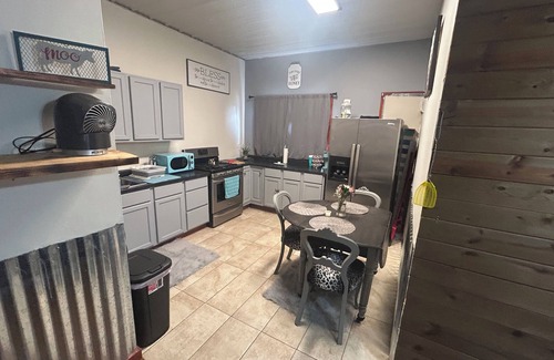 Lincoln County Apartment | Rustic River Retreat. River access Nature,Highland cows, horses, trails hot tub