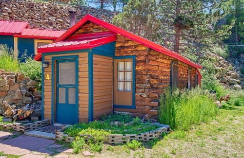 Lyons Cabin | Rustic Riverside Cabin with Patio — Family Escape