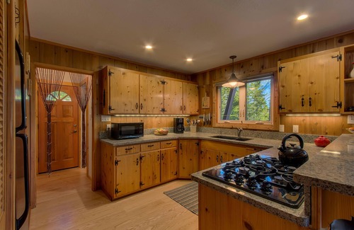 Chamberlands House | Rustic Sol.All warmth and coziness