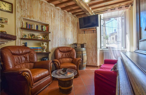 Camaiore House | Rustic vacation home with beautiful view in Tuscany