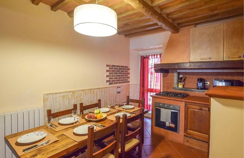 Camaiore House | Rustic vacation home with beautiful view in Tuscany
