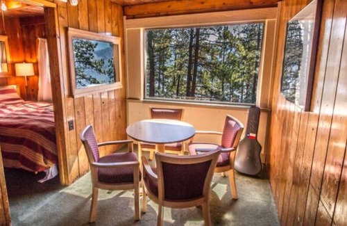 Bayfield Cabin | Rustic Vallecito Lake Cabin9 w/lakeside views