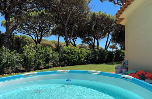 Quinta da Marinha Villa | Rustic Villa near the Golf of Quinta da Marinha