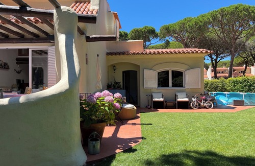 Quinta da Marinha Villa | Rustic Villa near the Golf of Quinta da Marinha