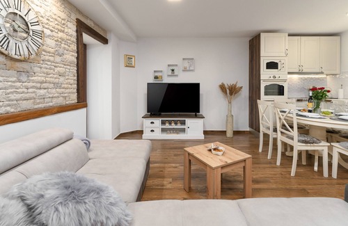 Cepljani Villa | Rustic Villa Stone House with pool in Umag