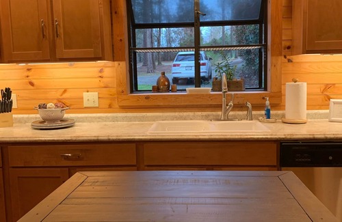 Ridgeway House | Rustic Waterfront Cabin Lake Wateree