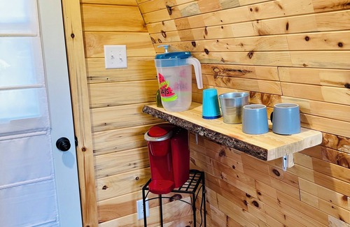 Port Blandford Cabin | Rustic Wave Cottages-Glamping pod #2