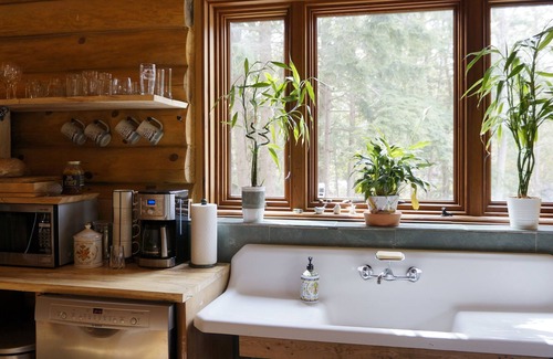 Maple City Cabin | RUSTIC YET REFINED LOG HOME