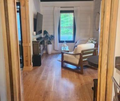 Lake Desolation House | Rustica Retreats Cottage