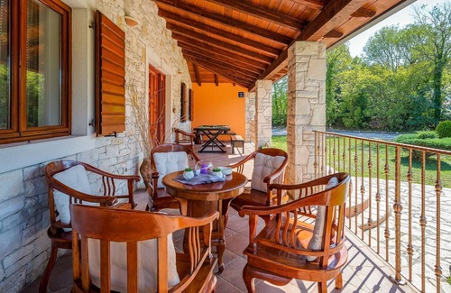 Sveta Nedelja Cabin | Rustically furnished villa with swimming pool and spacious yard near Labin