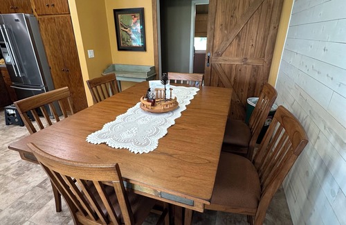 Grand Island Cabin | Rusty Flatts-Countryside Retreat Just Outside Grand Island – Sleeps up to 8
