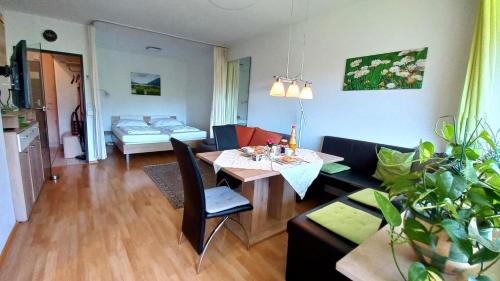 Bodensdorf Apartment | RUTH Haus KMB Seeblickappartement am Ossiacher See, Hallenbad, Skiarena Gerlitzen