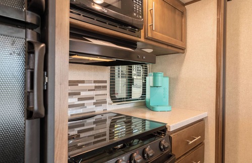 Kenora Resort | RV 2 Enjoy Lake Sunsets w/38' Bunkhouse at the Beach