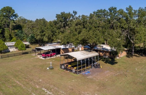 Ocklawaha RV Rental | Rv Port campsite country living at its best