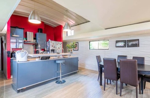 Epinay-sur-Seine House | Séjour Atypique sur une Péniche