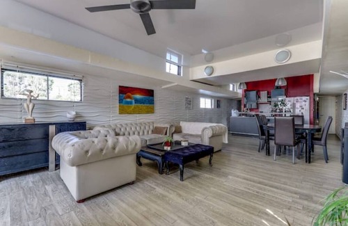 Epinay-sur-Seine House | Séjour Atypique sur une Péniche