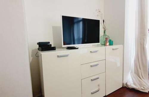 Ris Orangis Apartment | Séjour cosy près de Paris T3 cuisine ouverte et bar