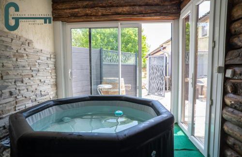 La Celle-sous-Gouzon House | Séjour détente et nature avec spa, sauna et piscine