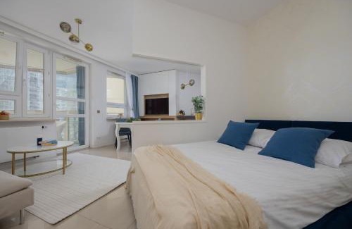 Muranow Apartment | Słominskiego by Solarento