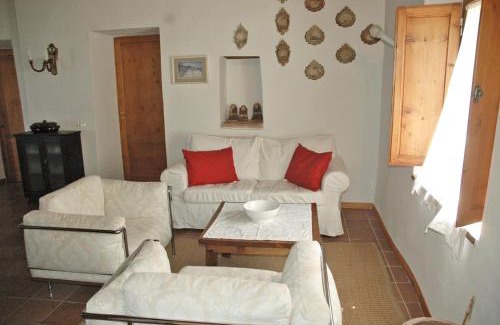 Abbadia a Isola Apartment | S.M. ABBADIA