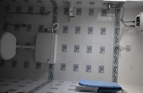 Siruseri Bed & Breakfast | S R Guest House