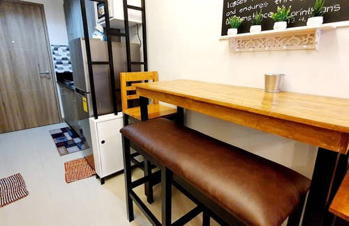 Barangay 76 Resort | S Residences MOA Condo Stunnin Condo T1