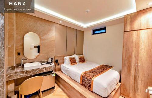 District 10 Hotel | S79 My My Hotel 2