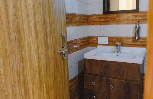 Kaul Hotel | Saanidhya Homestay