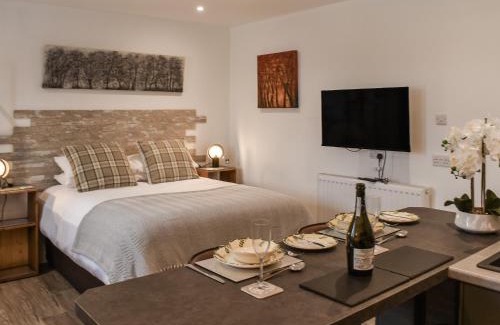 Sudbury House | Saddlers - Uk50519