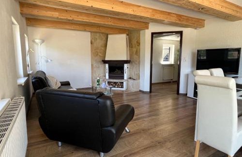 Konigstein an der Elbe Apartment | Saechsische-Schweiz-Ferienhaus-Wohnung-1-mit-Elbblick-Sauna-und-Kamin